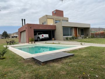 Casa en Venta - Bº Carlos Paz Golf