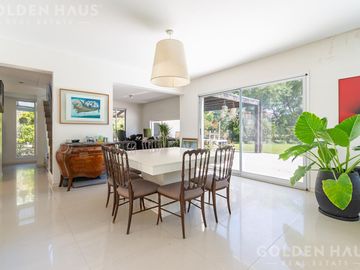 Casa Moderna en Venta con Doble Bosque en Los Castores - Nordelta