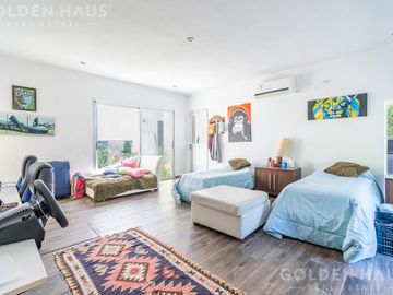 Casa Moderna en Venta con Doble Bosque en Los Castores - Nordelta
