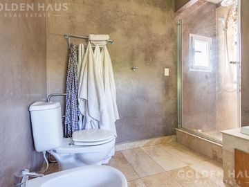 Casa Moderna en Venta con Doble Bosque en Los Castores - Nordelta