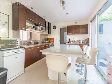 Casa Moderna en Venta con Doble Bosque en Los Castores - Nordelta