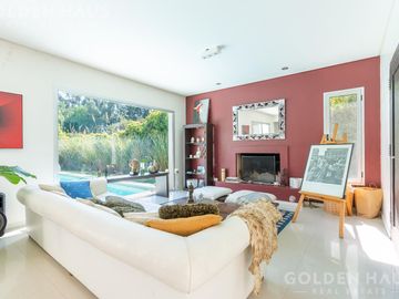 Casa Moderna en Venta con Doble Bosque en Los Castores - Nordelta