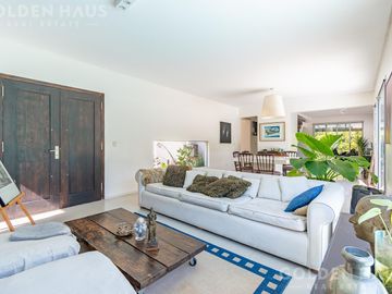 Casa Moderna en Venta con Doble Bosque en Los Castores - Nordelta