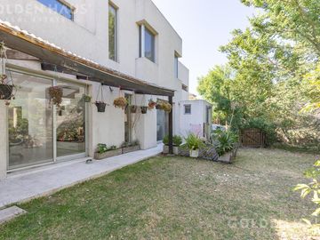 Casa Moderna en Venta con Doble Bosque en Los Castores - Nordelta