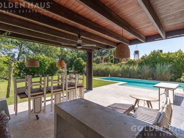 Casa Moderna en Venta con Doble Bosque en Los Castores - Nordelta