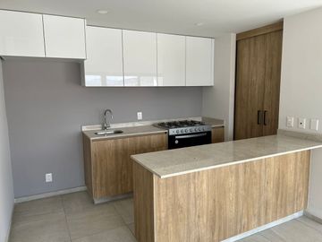 DEPARTAMENTO EN VENTA CENTRAL GARDEN