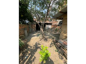 Venta de Casa Lote barrio Bolivar Yumbo (GH)