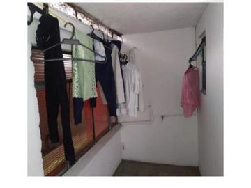 VENDO CASA BARRIO TABORA UBICADISIMA + DOS APARTAESTUDIO RENTANDO