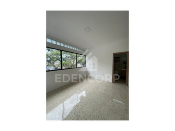 Casa en Cdla. Simón Bolívar con dos departamentos independientes