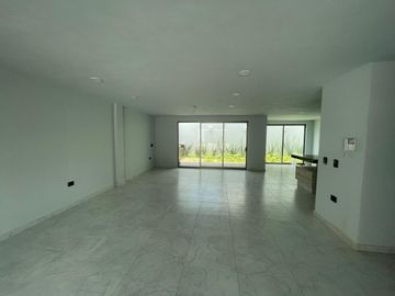 Casa en  venta con 4 recamaras en Lomas de Angelopolis Parque Zacatecas