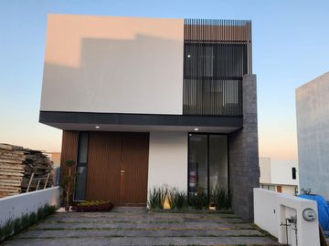 Casa en Venta en Cañadas Tres Marías Fraccionamiento privado