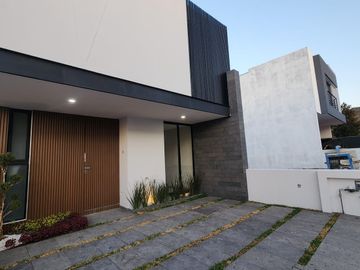 Casa en Venta en Cañadas Tres Marías Fraccionamiento privado
