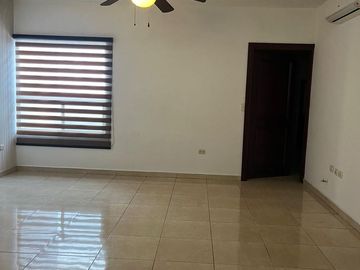 CASA EN VENTA EN CUMBRES ELITE, MONTERREY, N.L., ZONA CUMBRES