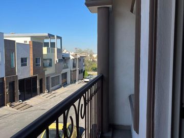 CASA EN VENTA EN CUMBRES ELITE, MONTERREY, N.L., ZONA CUMBRES