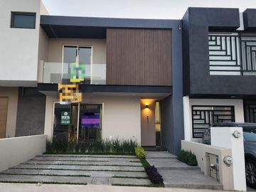 Casa Venta en Cañadas Tres Marías áreas verdes, Lago, Canchas Multideportivas