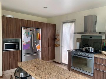 Casa en  venta en Zavaleta con 4 recamaras