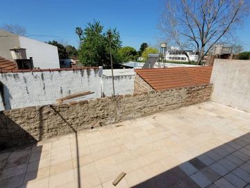 Chalet en venta en Castelar Sur