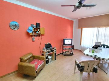 Chalet en venta en Castelar Sur
