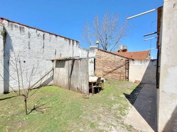 Chalet en venta en Castelar Sur