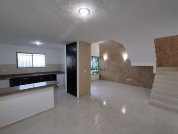Casa en renta en avenida, Frac. Las Americas, Merida, Yucatan