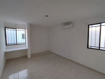 Casa en renta en avenida, Frac. Las Americas, Merida, Yucatan