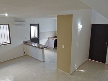 Casa en renta en avenida, Frac. Las Americas, Merida, Yucatan