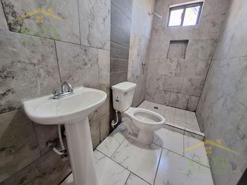 CASA  EN VENTA COLONIA JARDINES DE CHAMPAYAN
