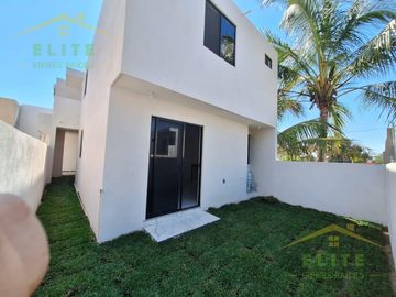 CASA  EN VENTA COLONIA JARDINES DE CHAMPAYAN