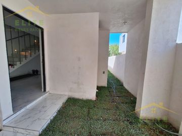 CASA  EN VENTA COLONIA JARDINES DE CHAMPAYAN