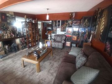 CASA EN VENTA, 4 NIVELES LOMAS DE VALLE DORADO