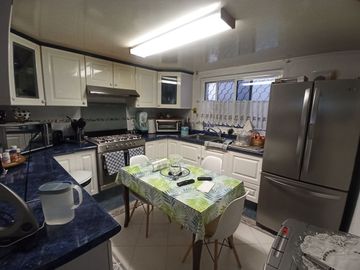 CASA EN VENTA, 4 NIVELES LOMAS DE VALLE DORADO