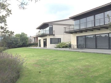 VENTA CASA EN CLUB DE GOLF BOSQUES DE SANTA FE