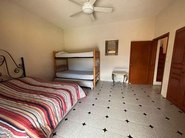 Casa en Venta en Burgos, un exclusivo fraccionamiento de Cuernavaca - Morelos.