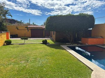Casa en Venta en Burgos, un exclusivo fraccionamiento de Cuernavaca - Morelos.