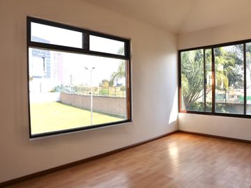 Residencia en Fraccionamiento Puerta Paraíso Puebla.