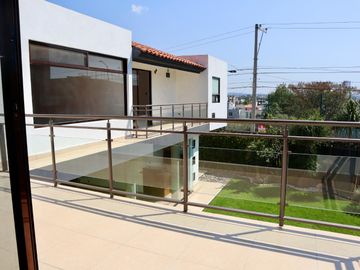 Residencia en Fraccionamiento Puerta Paraíso Puebla.