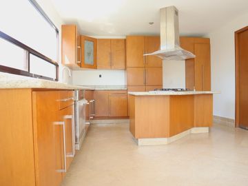 Residencia en Fraccionamiento Puerta Paraíso Puebla.