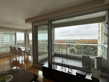 Venta 3 Ambientes en Le Pac Puerto Madero - Vista al Rio - Cochera y Baulera
