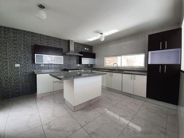 Casa en Venta en Cluster Puebla Blanca, Lomas de Angelopolis, Puebla
