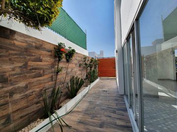 Casa en Venta en Cluster Puebla Blanca, Lomas de Angelopolis, Puebla
