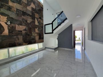 Casa en Venta en Cluster Puebla Blanca, Lomas de Angelopolis, Puebla