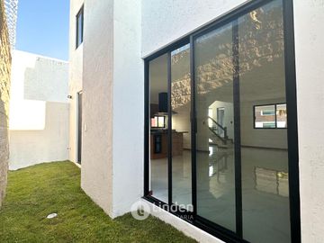 CASAS PERSONALIZADAS EN PREVENTAEN FRACCIONAMIENTO ALTANA, Cerca de Plaza San Diego