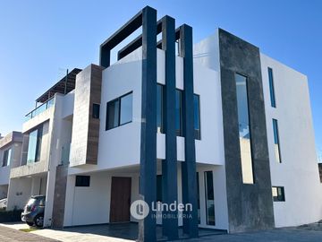 CASAS PERSONALIZADAS EN PREVENTAEN FRACCIONAMIENTO ALTANA, Cerca de Plaza San Diego