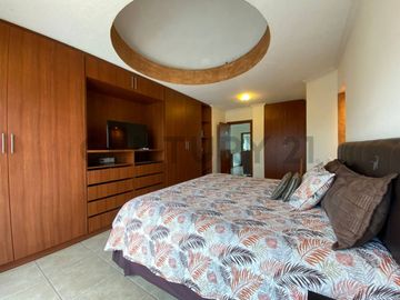 Hermoso departamento dúplex de venta en Cumbayá