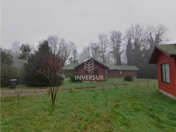 PARCELA CON 3 CASAS EN CONDOMINIO LOS CISNES VALDIVIA