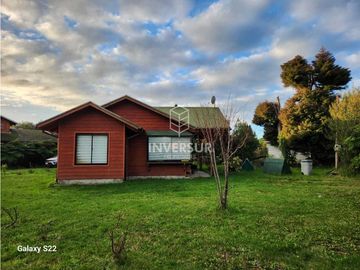 PARCELA CON 3 CASAS EN CONDOMINIO LOS CISNES VALDIVIA