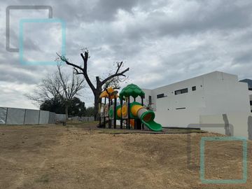 CASA EN VENTA GUAXUCO RESIDENCIAL ZONA CARRETERA NACIONAL SANTIAGO