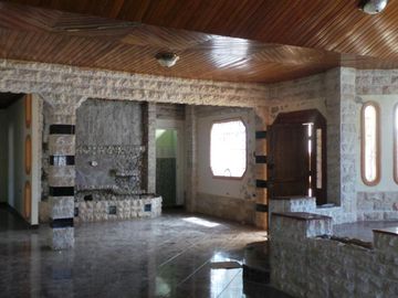 Casa en la Coruña Pichincha - Quito 573.80 m2