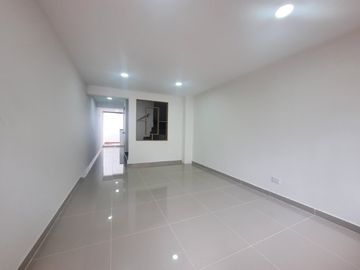 CASA EN ARRIENDO UBICADA EN ENVIGADO SECTOR LA PAZ