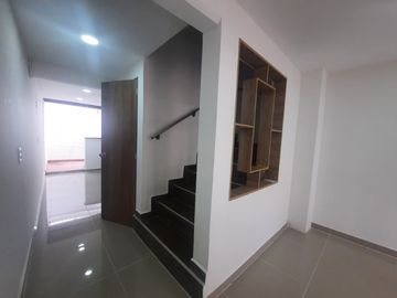 CASA EN ARRIENDO UBICADA EN ENVIGADO SECTOR LA PAZ